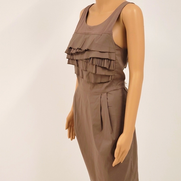 Lovely NWT BCBG summer dress size 12 missing belt and small mark under ruffle - Picture 2 of 8